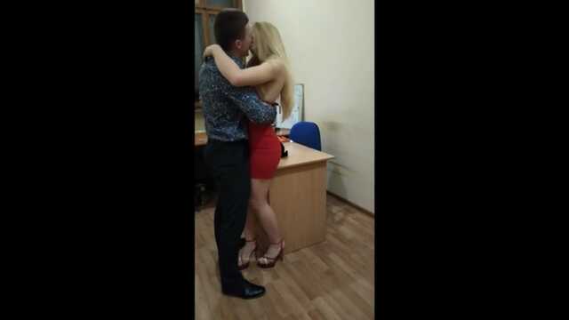 Русский секс с секретарши на русском языке: порно видео на венки-на-заказ.рф
